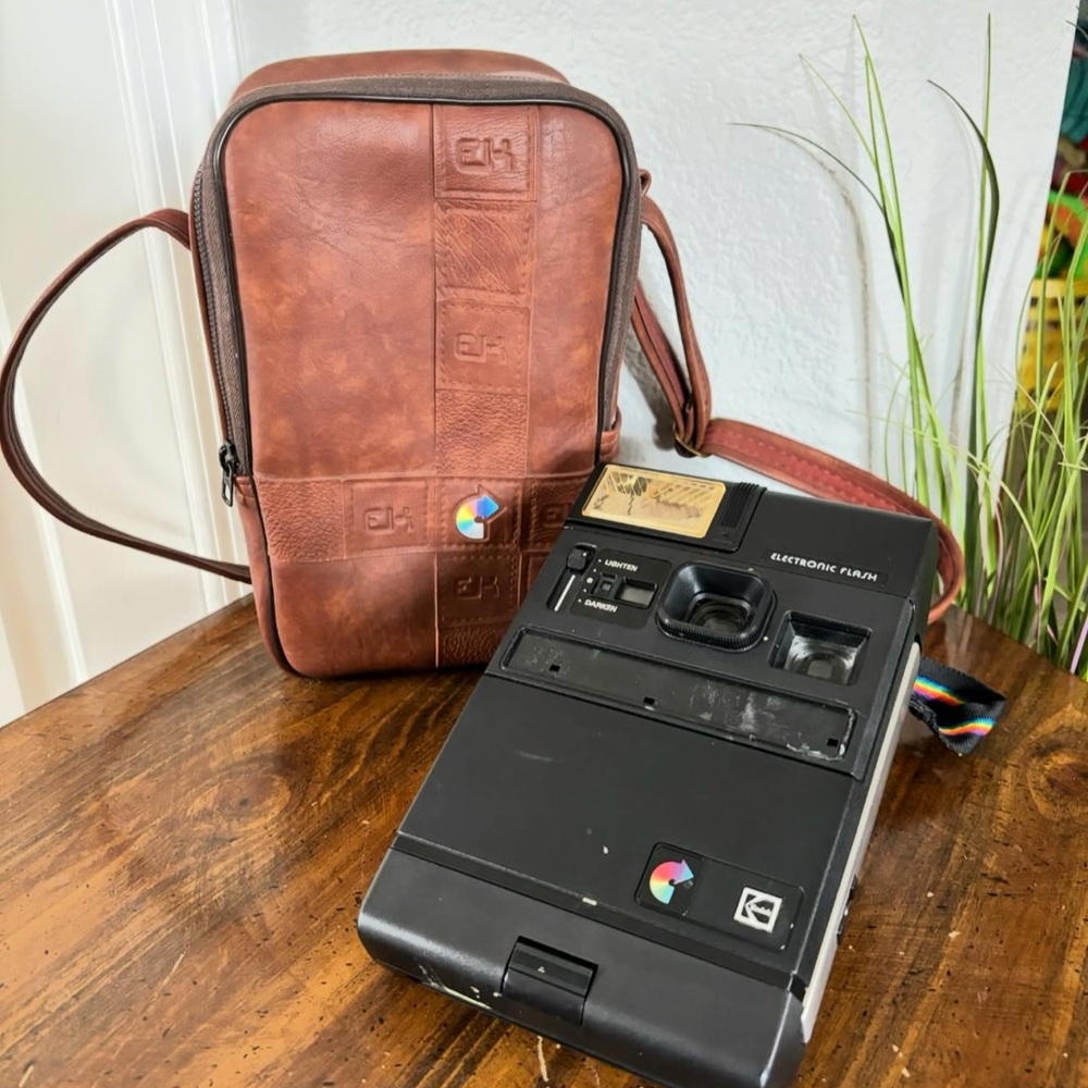 Vintage Kodak Colorburst 250 Camera with Original Brown Leather Camera Bag